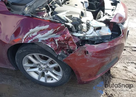 2015 Chevrolet Malibu 1Lt из США, поврежденный, VIN 1G11C5SL6FF124207